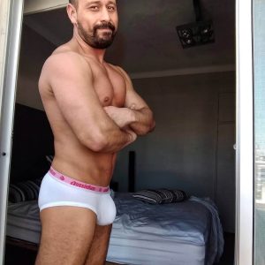Julien - rencontre-Daddy-Clermont-Ferrand