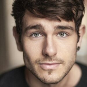 Jeune plan hot à Aubervilliers cherche complice coquin Romain - rencontre-Gay-Aubervilliers