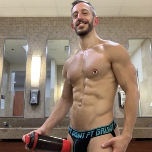 Routine estivale : après le boulot, place au plaisir ! Yanis - rencontre-Gay-Haguenau