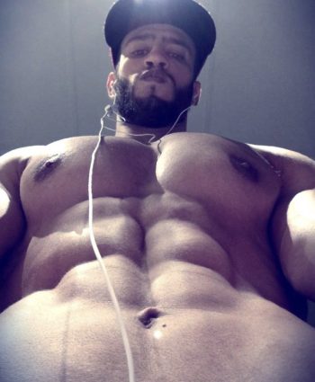 Sieste coquine m’a mis en feu rencontre-Gay-Istres