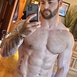 Adrien - rencontre-Gay-Nantes