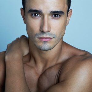 Les découvertes commencent ici Arnaud - rencontre-Gay-Rennes