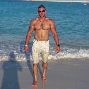 Gros type doux pour baise tranquille à Toulouse Félix - rencontre-Gay-Toulouse