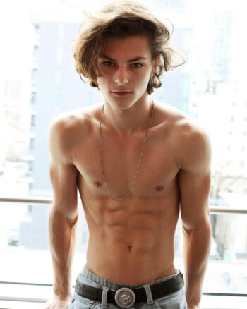 Cherche acolyte pour rigolades incroyables rencontre-Gay-Vaulx-en-Velin