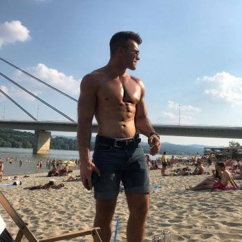 Gabriel, 18 ans… Mais je sais pas encore bien baisser le volume rencontre-Minet-Pontault-Combault