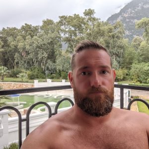 Je bronze tout sauf la peau Thibaut - rencontre-Naturiste-Bourges