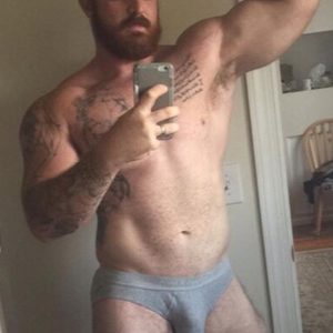 Loris - rencontre-Naturiste-Istres