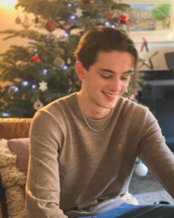 Jeune célibataire sans tabou cherche rencontres sexe Montpellier pour plaisirs partagés rencontre-Teen-Montpellier