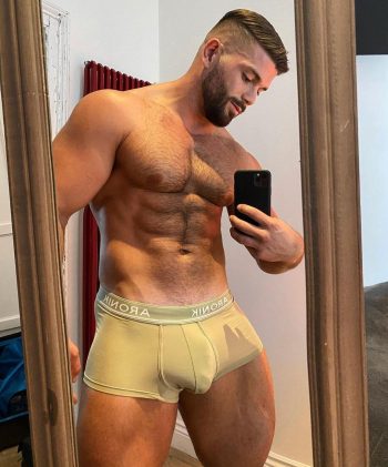 Mec chaud d’Aulnay-sous-Bois cherche plan torride sans blabla inutile appelle maintenant rencontre-gay-aulnay-sous-bois-5mTS